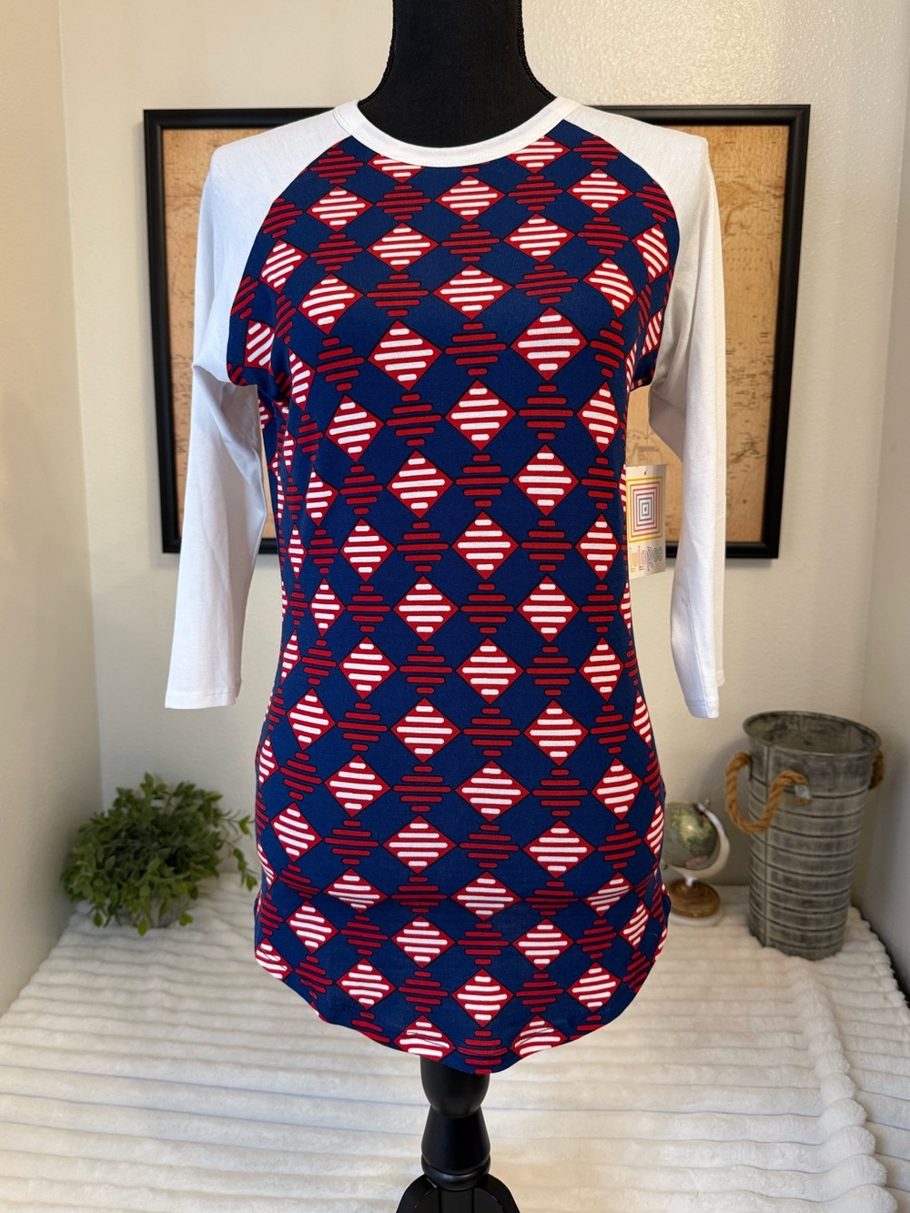 Lularoe Randy raglan tee size xxs